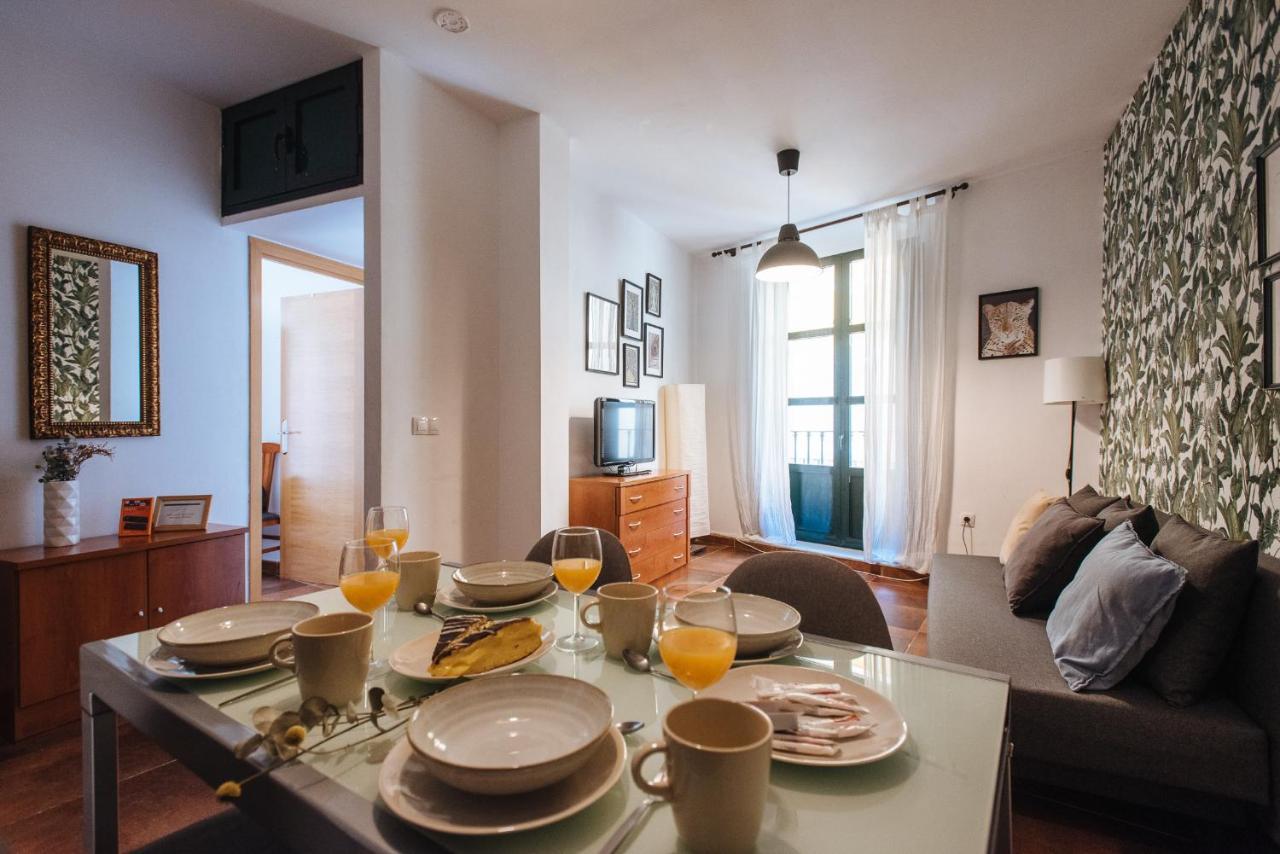 Homeyseville- Bright Apartment At Santa Cruz 6 Pax, Parking Optional Exterior photo