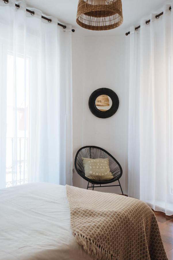 Homeyseville- Bright Apartment At Santa Cruz 6 Pax, Parking Optional Exterior photo